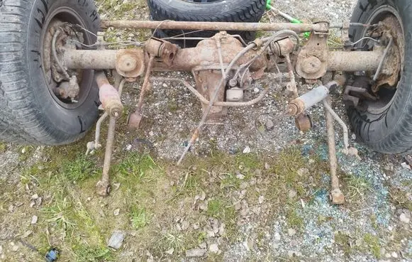 Toyota Land Cruiser (HDJ90) Rear axle beam with reductor 