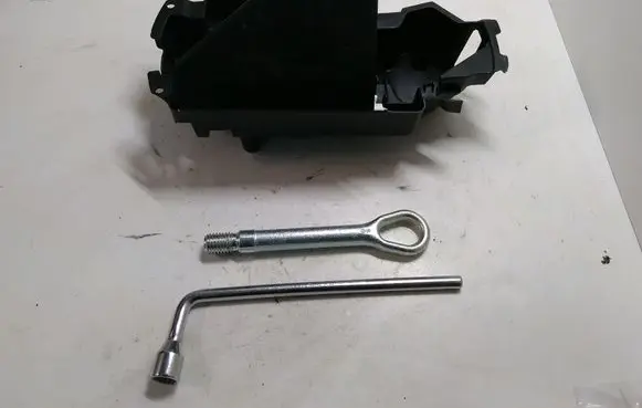 Mercedes-Benz C AMG W204 Glove box in trunk A2128980914