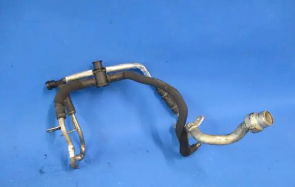 Engine coolant pipe/hose