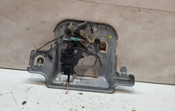 Chrysler PT Cruiser Tailgate boot lock/latch motor L005100