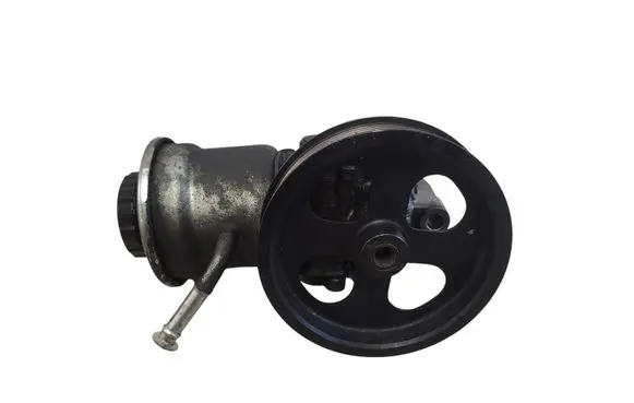 Toyota Avensis T250 Power steering pump