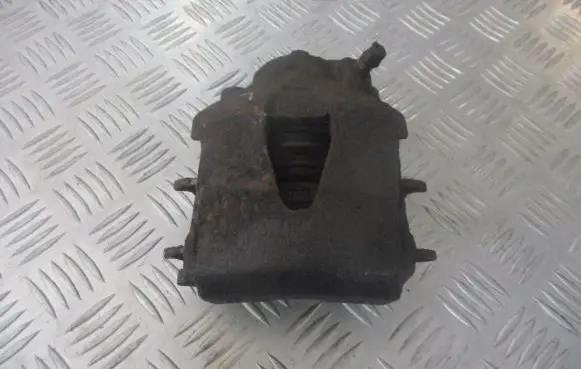 Volkswagen Golf IV Front brake caliper