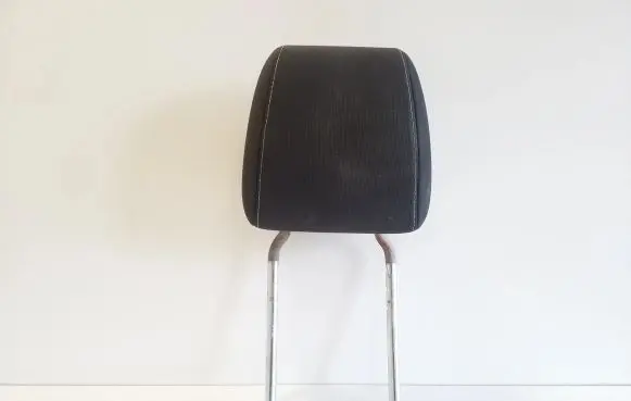 Ford Focus Front seat headrest 