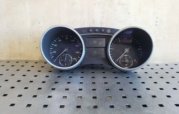 Mercedes-Benz ML W164 Speedometer (instrument cluster) A1645407248 A2C53337588