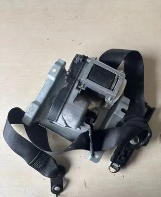 Mercedes-Benz R W251 Front seatbelt A2518680331 0801