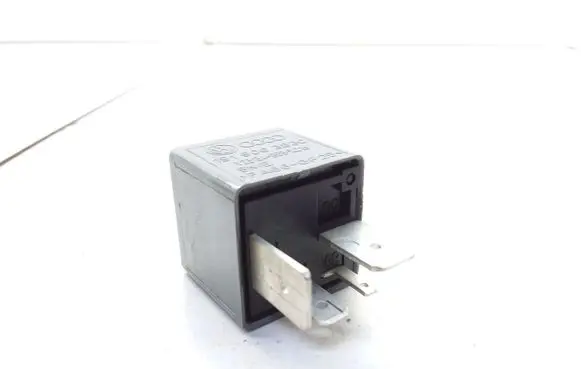 Volkswagen PASSAT B3 Hazard warning light relay 191906383C