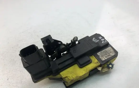 Volvo S60 Coupe door lock (next to the handle) 8650552