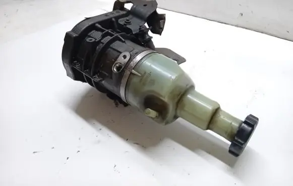 Ford Mondeo MK IV Power steering pump 3K514