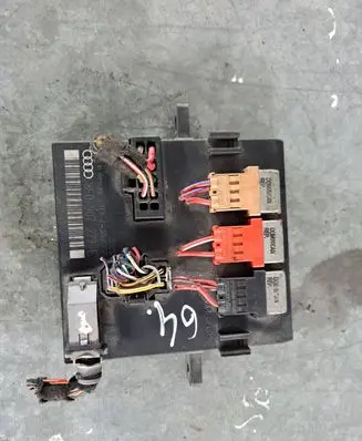 Audi A4 S4 B6 8E 8H Comfort/convenience module 8E0907279E 12F24A88