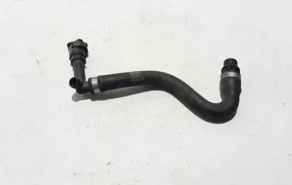 Volvo XC40 Engine coolant pipe/hose 32222092