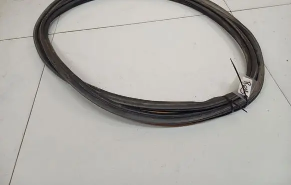 Honda FR-V Trunk rubber seal (body) 
