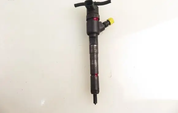 Fuel injector