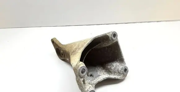 BMW 1 E81 E87 Engine mounting bracket 6781916 22116781916