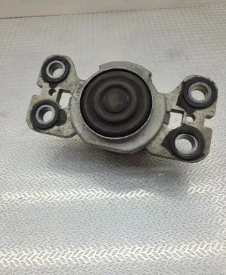 Volvo XC60 Engine mount bracket 31316875