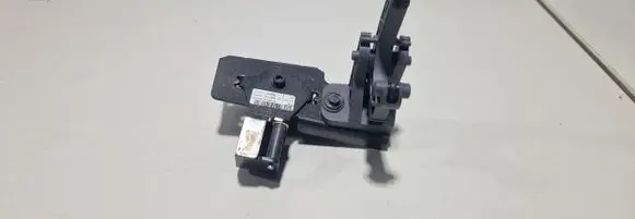 Volvo C70 Convertible roof lock/latch 9466689