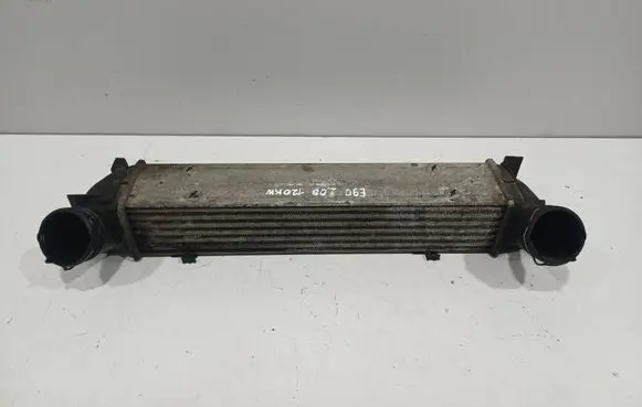 BMW 3 E90 E91 Intercooler radiator 3213329