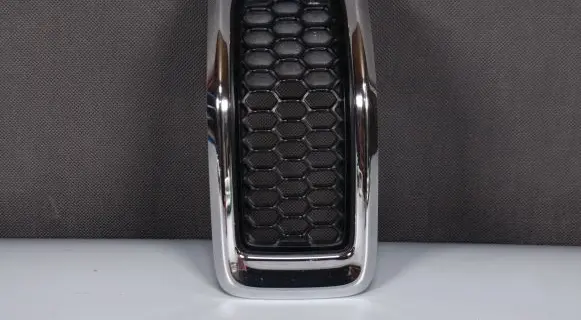 Jeep Cherokee Front grill 68138335AB