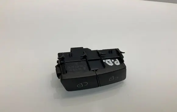 Mercedes-Benz E C207 W207 Central locking switch button A2048706410 03151610 2048706410