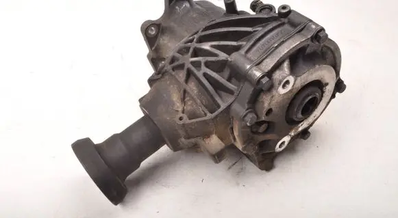 Volvo XC90 Rear gearbox reducer/haldex oil pump 7070010790