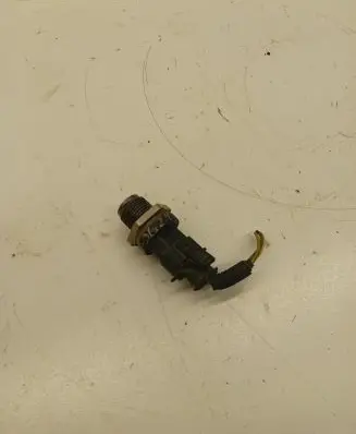 Volvo V50 Fuel pressure sensor 