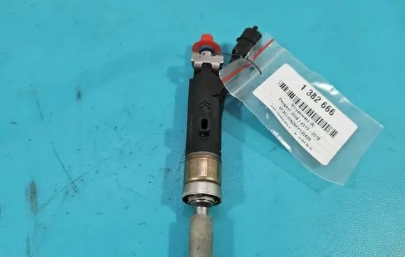 Peugeot 2008 I Fuel injector 9810335380 IMPRK1382666