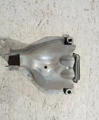 Audi A4 S4 B8 8K Engine mounting bracket 8K0199339N
