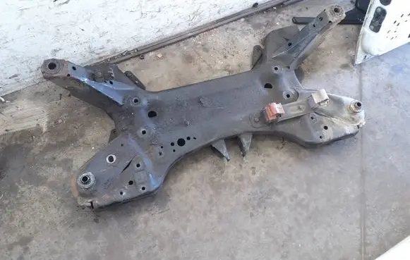 Opel Movano B Front subframe 