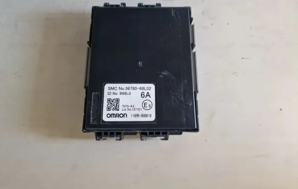 Suzuki Swift III Comfort/convenience module 3678068L02