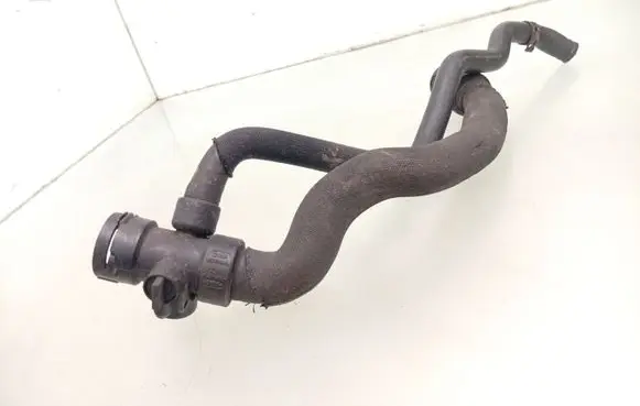 Audi A4 S4 B7 8E 8H Engine coolant pipe/hose 8E0121049L