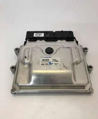 KIA Picanto Engine control unit/module 3910704304 1330066KC 9001330066KC