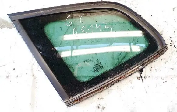 Renault Laguna III Rear side window