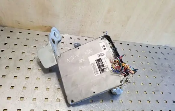 Toyota RAV 4 (XA20) Engine control unit/module 1758005191