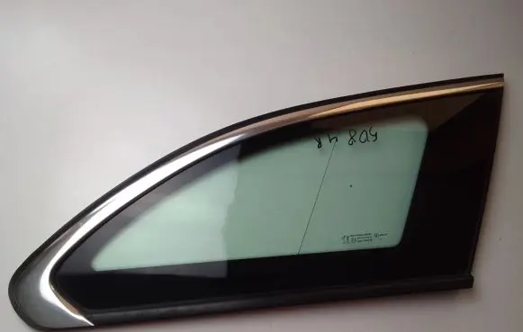 Peugeot 508 Rear side window 856807