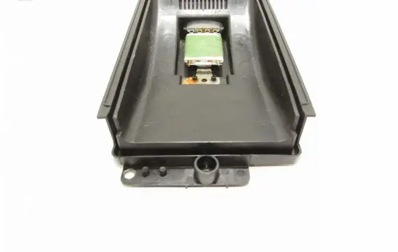 Volkswagen Golf IV Heater blower fan relay 1J0819022