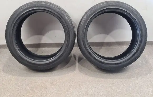Jaguar XE R17 summer tire 