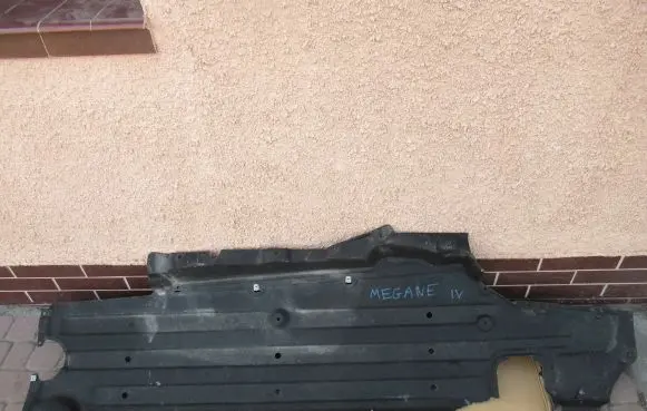 Renault Megane IV Engine splash shield/under tray