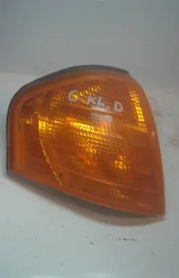 Mercedes-Benz C W202 Front indicator light 2028260643 0192095
