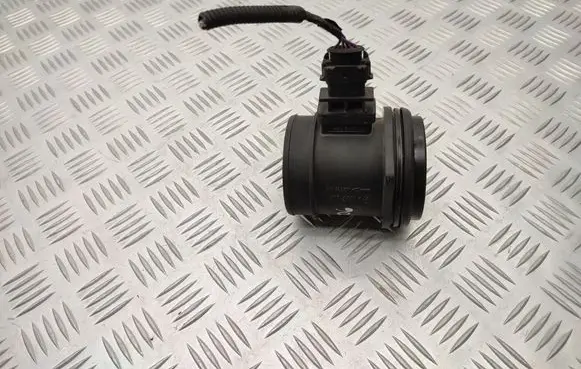 Volvo XC70 Mass air flow meter 0281002730 30677999