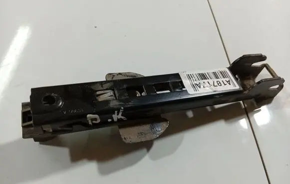Audi A3 S3 8P Seat belt adjustment rail 560927324