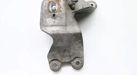 Volkswagen Amarok Engine mounting bracket 2H6199308A