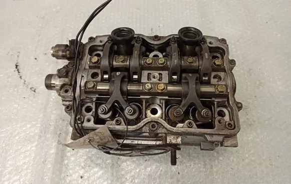 Subaru Legacy Engine head 