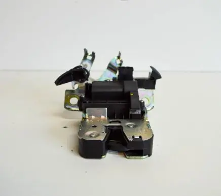 Audi A4 S4 B9 8W Tailgate/trunk/boot lock/catch/latch 8W0827503