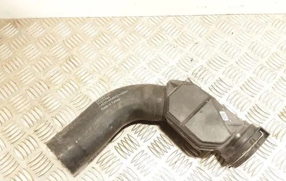 Volvo XC40 Intercooler hose/pipe 32224389