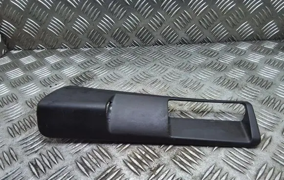 Volkswagen Transporter - Caravelle T5 Rear door handle cover 7H0843187