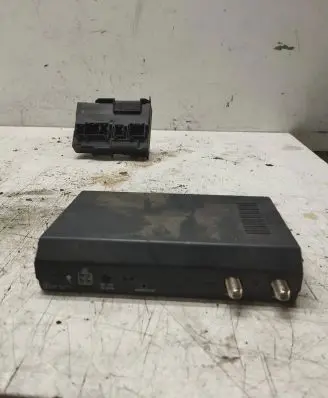 Volkswagen Touran I HiFi Audio sound control unit 
