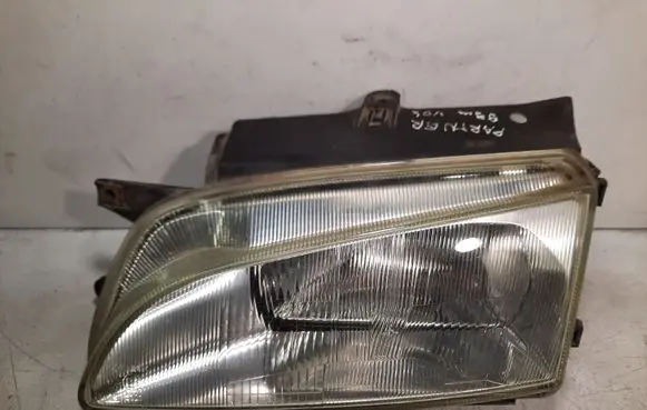 Peugeot Partner Headlight/headlamp 67722995 6204P8