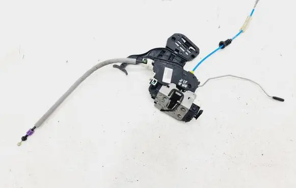 Mercedes-Benz B W246 W242 Front door lock