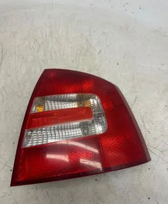 Skoda Octavia Mk2 (1Z) Rear/tail lights 1Z5945096A 1Z5945112A