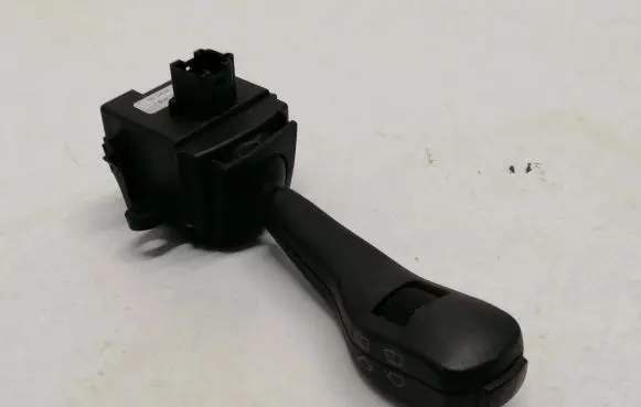 BMW 7 E38 Wiper control stalk 01204030 8375408
