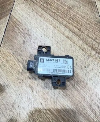 Opel Insignia A Tire pressure control unit 13321961 DATE09W06
